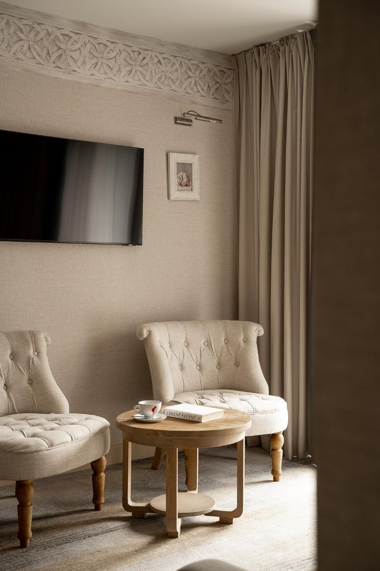 GRAND FAMILY SUITE